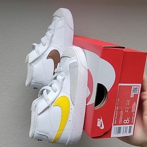 SOLD Nike Blazer Mid '77 8T